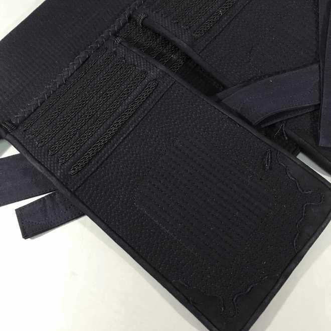 海外品 剣道具 新型防具「正」金印 MASA ヘリ紺鹿革仕立 本格派向け 【AAA1874789611】(66286円)