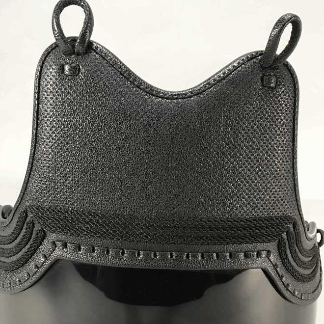 海外品 剣道具 新型防具「正」金印 MASA ヘリ紺鹿革仕立 本格派向け 【AAA1874789611】(66286円)