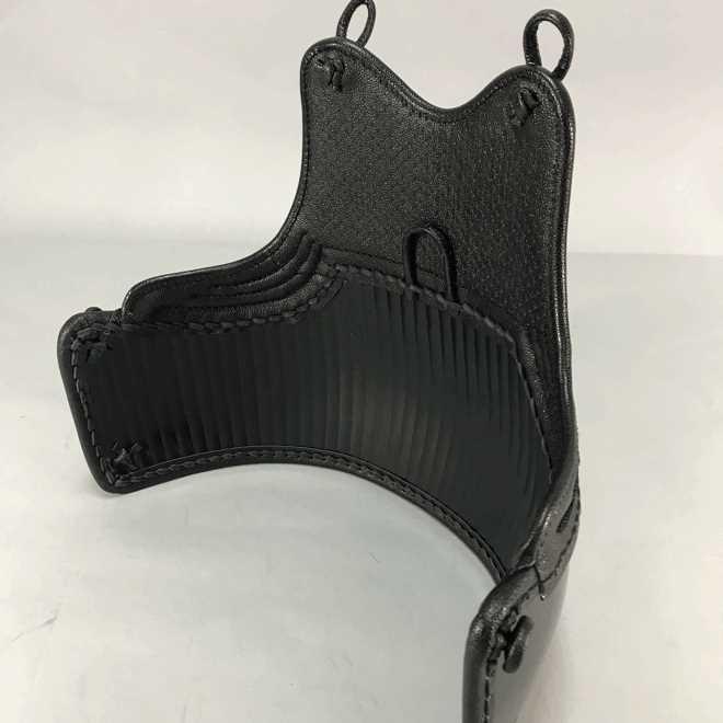 海外品 剣道具 新型防具「正」金印 MASA ヘリ紺鹿革仕立 本格派向け 【AAA1874789611】(66286円)