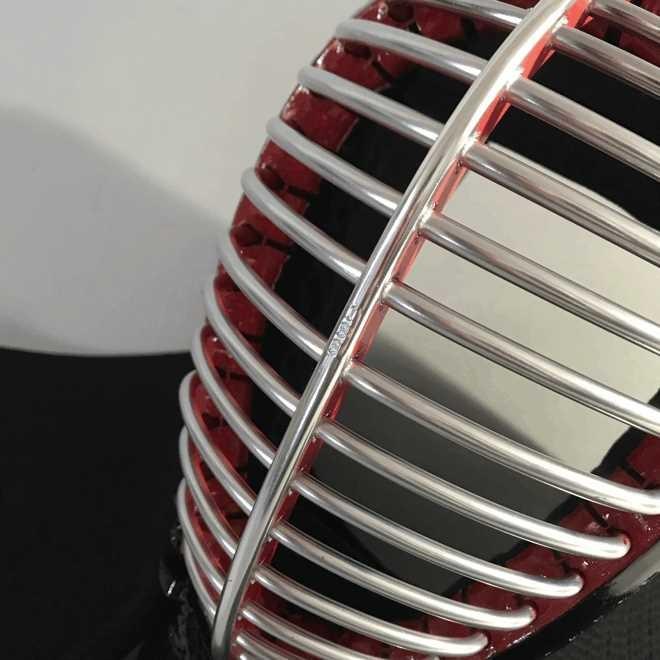 海外品 剣道具 新型防具「正」金印 MASA ヘリ紺鹿革仕立 本格派向け 【AAA1874789611】(66286円)