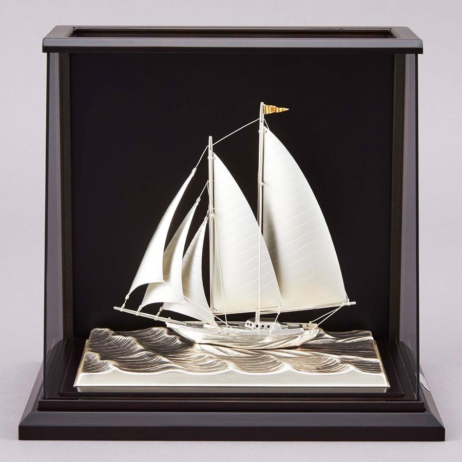 銀製 950 ヨットガラスケース入り ヨット スクーナー 5号｜銀製置物/スロープガラスケース : HIKARI