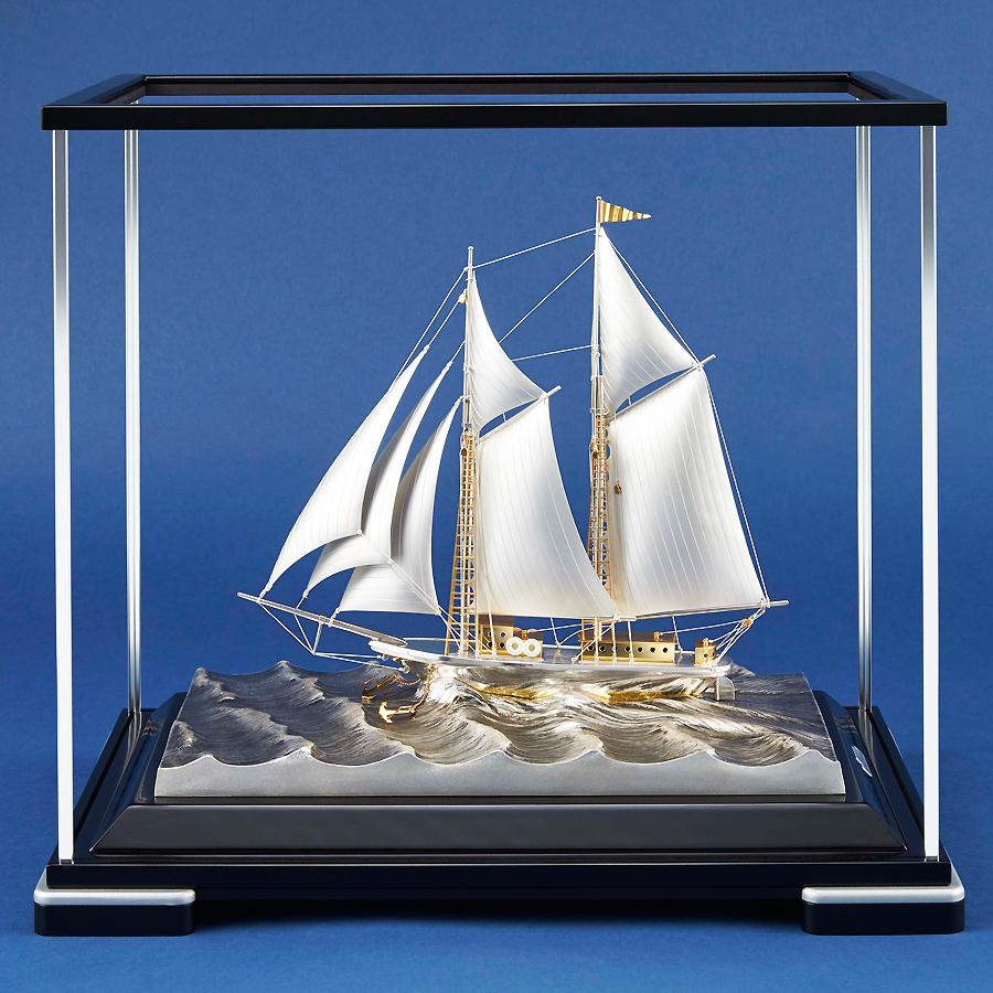 ヨット 2本マスト 1号｜銀製置物/ソリッドガラスケース : HIKARI