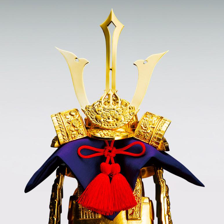 牡丹文様縅大鎧・三鍬形星兜 Sサイズ｜純金製置物/ガラスケース 造幣局