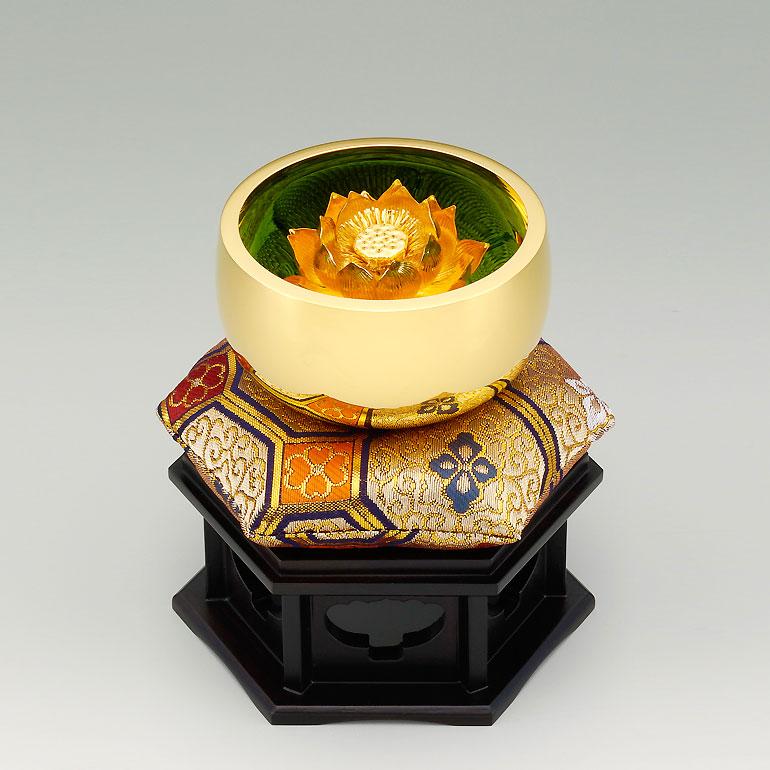 蓮飾り1.7号 おりん2.5寸専用|純金製仏具 : HIKARI GALLERY 蓮飾り1.7号 おりん2.5寸専用|純金製仏具 : HIKARI GALLERY