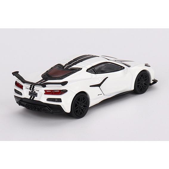MINI GT 1/64 シボレー コルベット Z06 2023 アーティックホワイト (左