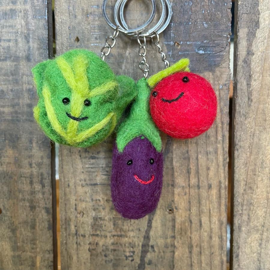 野菜 キーホルダー フェルト ハンドメイド 食べ物 アボガド 豆
