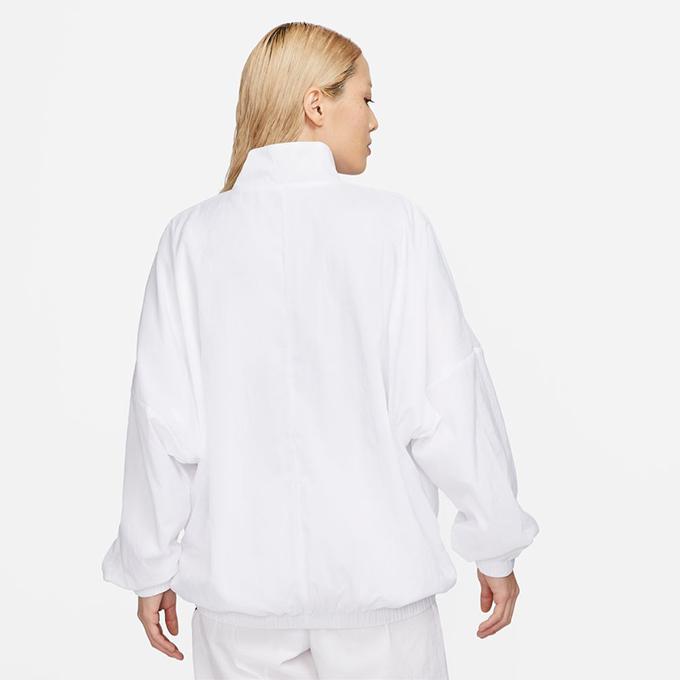 NIKE（ナイキ） ウインドブレーカー ジャケット レディース スポーツ