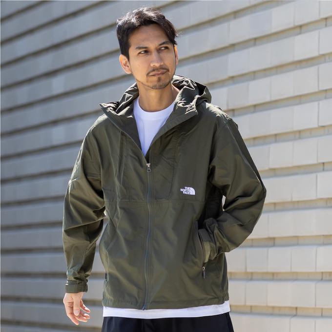 美品 ノースフェイス マウンテンパーカー コンパクトジャケット カーキ THE NORTH FACE（ザ ノースフェイス） マウンテンパーカー メンズ