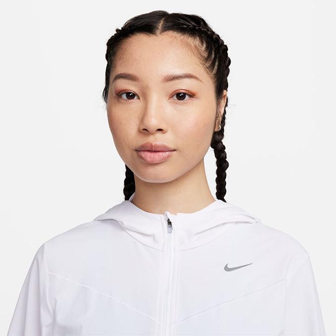 NIKE（ナイキ） ウインドブレーカー ジャケット レディース スイフト