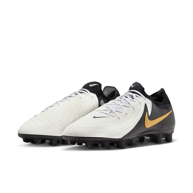 NIKEサッカースパイク取替式　ファントム GX 2 エリートホワイト/ブラック NIKEサッカースパイク取替式 ファントム GX 2 エリートホワイト