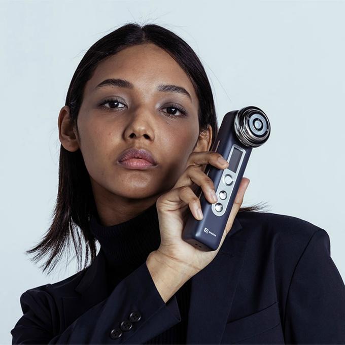 エボーク EVOOCH 美顔器・スチーマー プレミアムマルチエステ美顔器