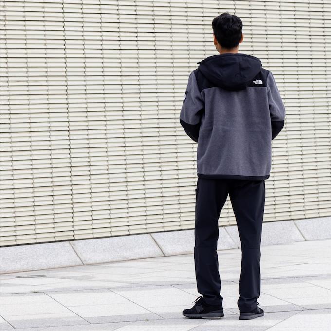 MARK&LONA フリースジャケット フード付き MARK&LONA マークアンドロナ フード付 長袖ジップジャケット 総柄