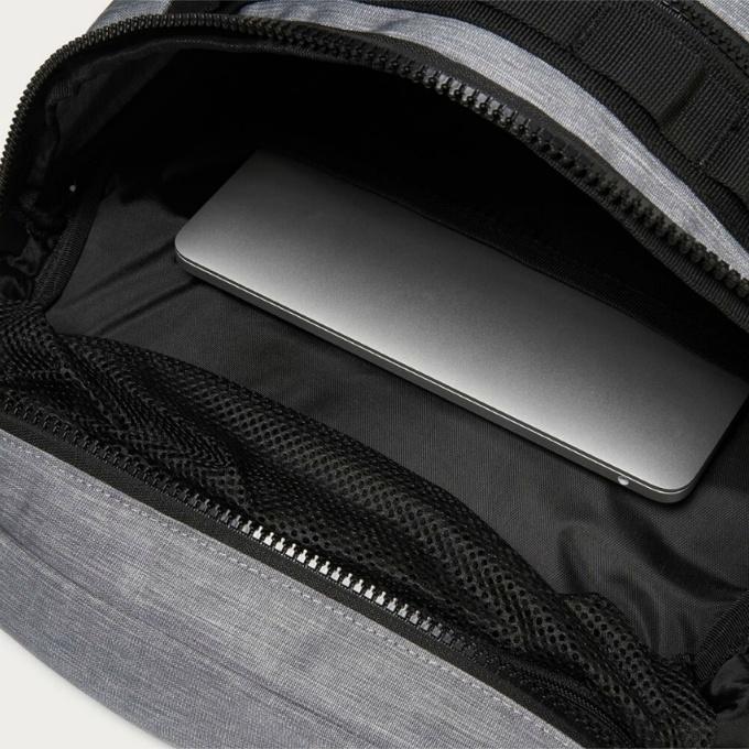 オークリー リュック 30L メンズ ENHANCE LT BOXPACK L 8.0 FW FOS901842 OAKLEY 撥水 PC収納 リフレクター 黒 グレー_7