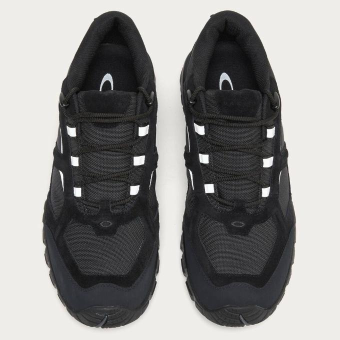 ひとみ　 OAKLEY シエラトレイン メンズ スニーカー ブラック OAKLEY（オークリー） スニーカー メンズ シエラテレイン SIERRA