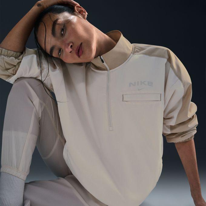 NIKE（ナイキ） ウインドブレーカー ジャケット レディース FR DF HZ