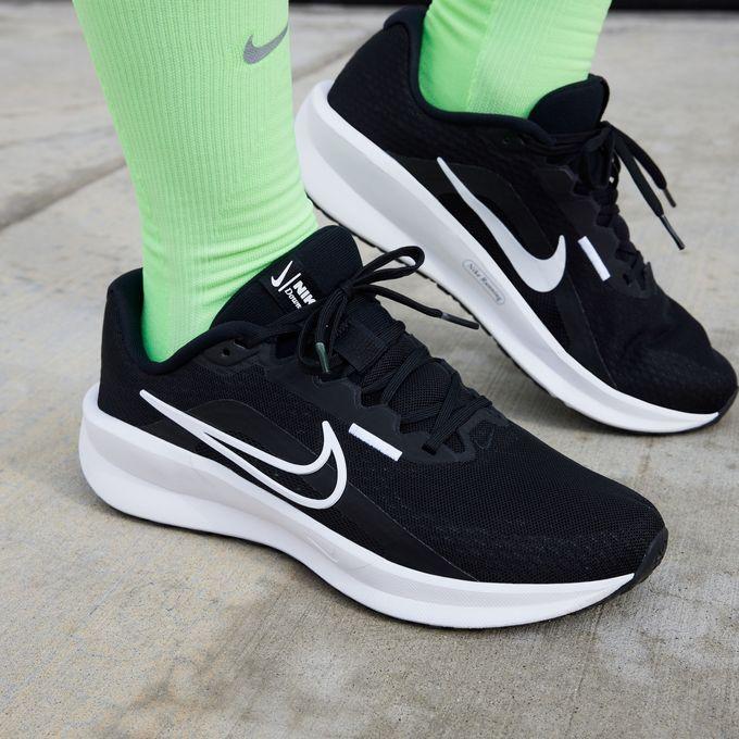 NIKE ナイキ ランニングシューズ メンズ レディース ダウン NIKE ナイキ ランニングシューズ メンズ レディース ダウン