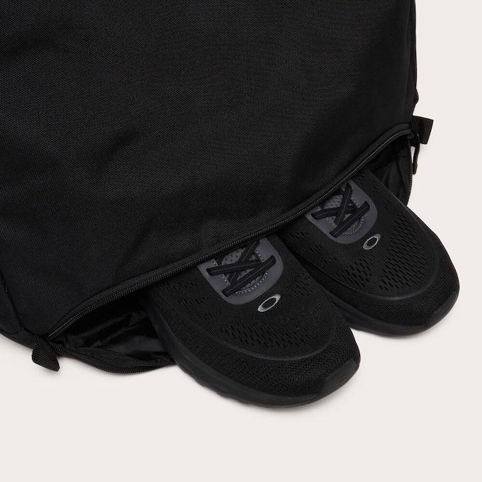 新品 OAKLEY オークリートートバッグ FOS902055 ブラックアウト 楽天市場】OAKLEY オークリー 正規品 OAKLEY TOTE BAG 17.1