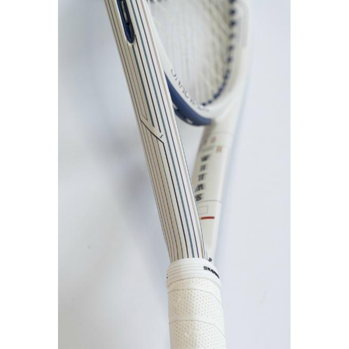 スノワート SNAUWAERT 硬式テニスラケット ビタス110 SRV500