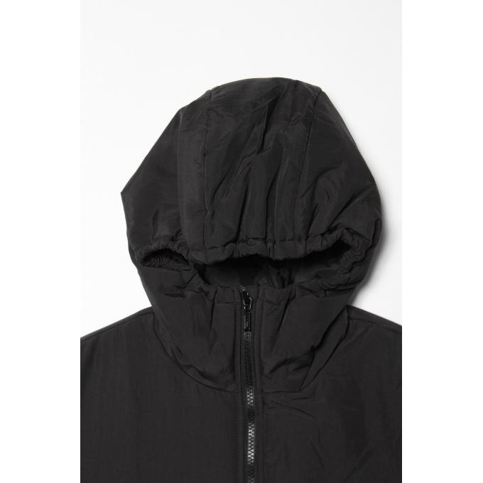 New Balance（ニューバランス） 中綿ジャケット ジュニア シューパッチ