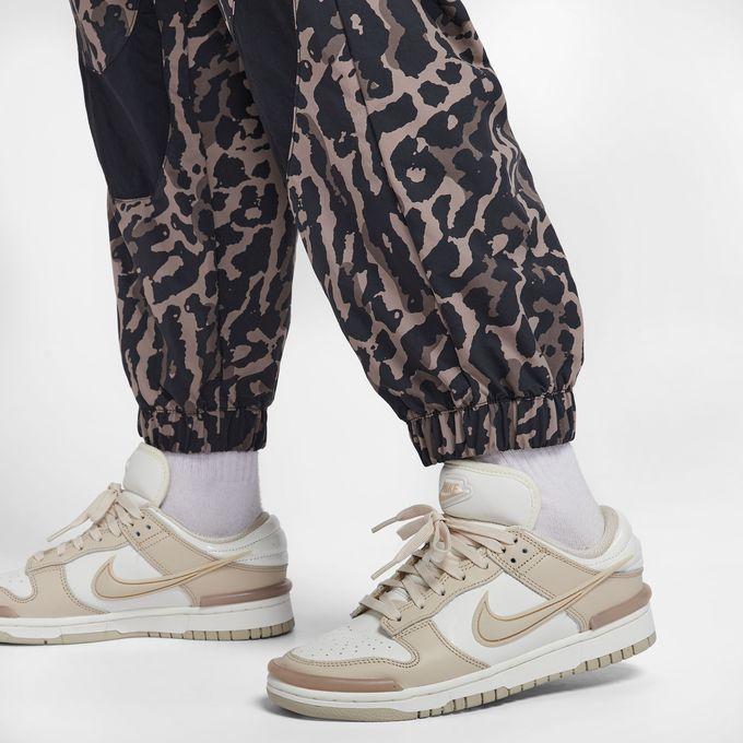 NIKE（ナイキ） アンクルパンツ レディース NSW AOP WBK PT IB7267-010