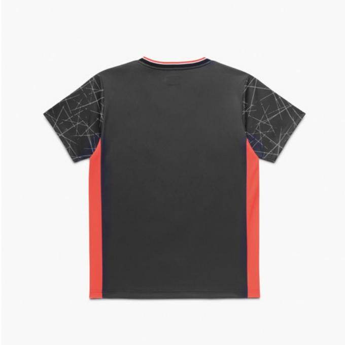 on テニスウェア　Mサイズ 競技テニス | 最初のサーブから最後のスイングまで、プレーを後押し