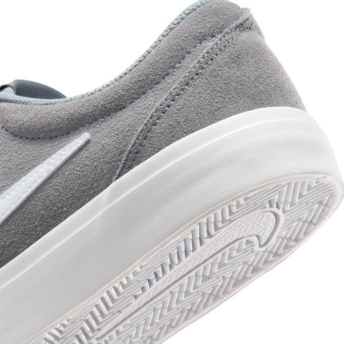 NIKE（ナイキ） スニーカー レディース 25HO チャージ スエード IM4399