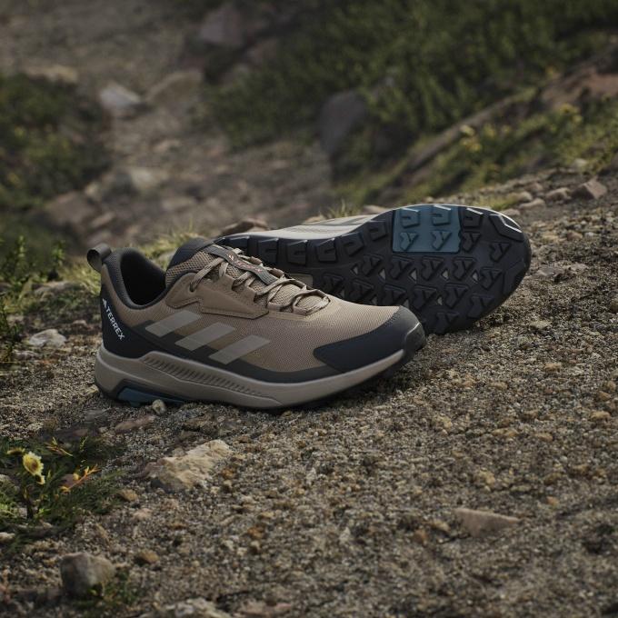 adidas（アディダス） トレッキングシューズ ローカット メンズ