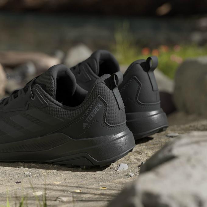 adidas（アディダス） トレッキングシューズ ローカット メンズ