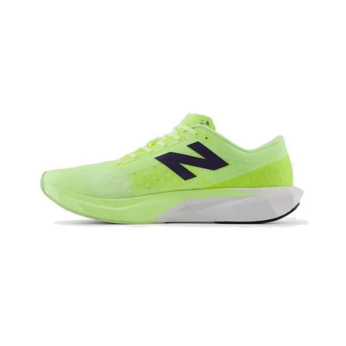 New Balance（ニューバランス） ランニングシューズ メンズ FuelCell