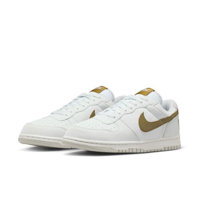 スニーカー　NIKE NIKE 26.5サイズの私にジャスト　昨年1.32万購入 ナイキ スニーカー メンズ エア マックス AP NIKE CU4826 ブラック 黒