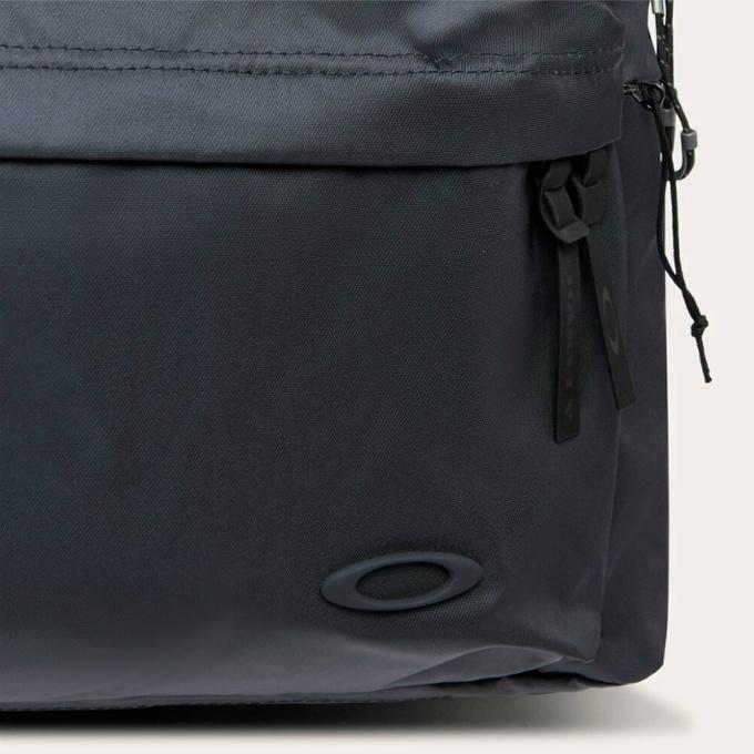 【極美品】オークリー FGL バックパックM BLACKOUT 最終値下 OAKLEY（オークリー） バックパック メンズ レディース FGL BACKPACK M