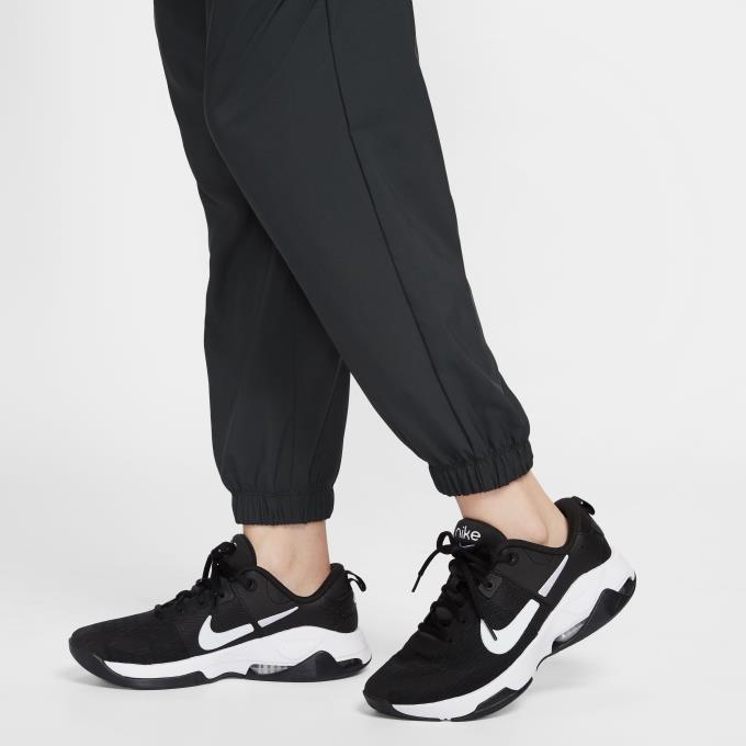 NIKE  ナイキ  撥水加工　トレーニングパンツ　ジョガーパンツ NIKE（ナイキ） アンクルパンツ レディース 8WVNジョガーPT HJ1051-013