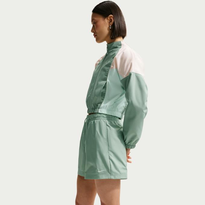 NIKE（ナイキ） ショートパンツ レディース L NSW ESSNTLウーブン