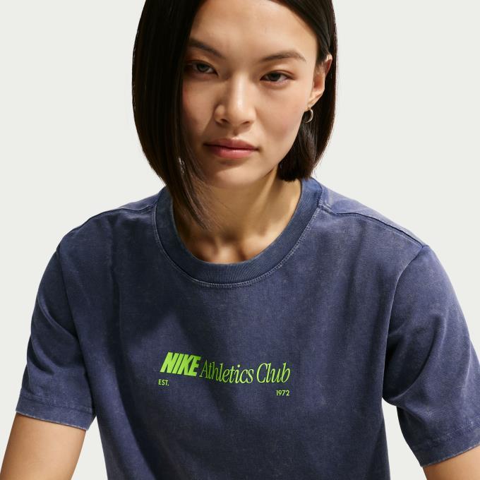 NIKE（ナイキ） Tシャツ 半袖 レディース NSW VRSTY総柄 BF 半袖T