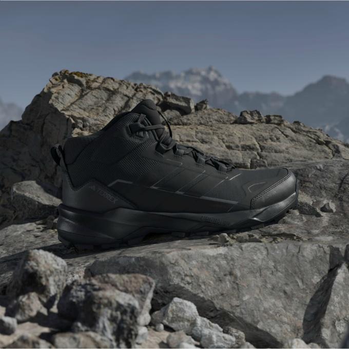 adidas（アディダス） トレッキングシューズ ゴアテックス ミッド