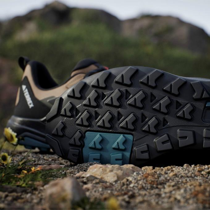 adidas（アディダス） トレッキングシューズ 防水 ローカット メンズ