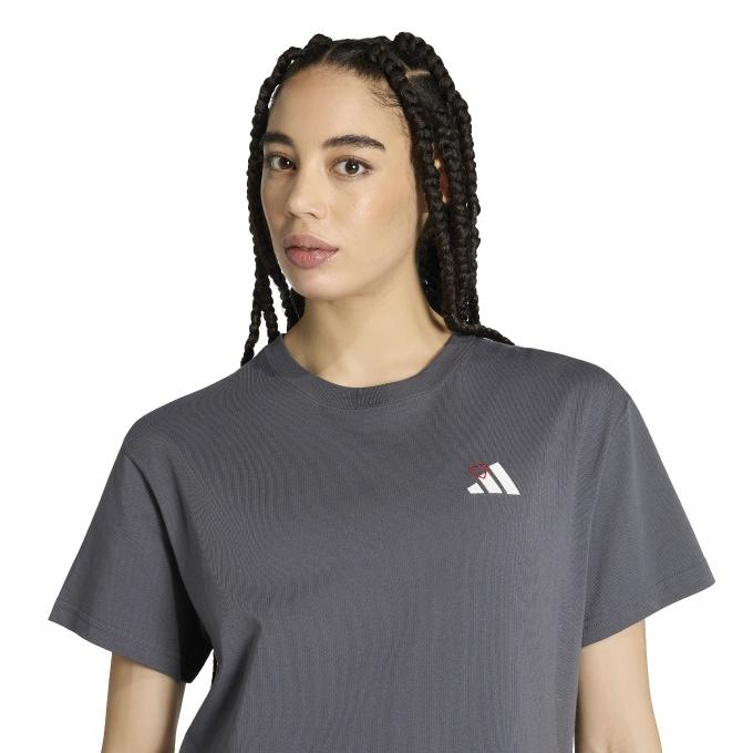 アディダス ☆ ☆L☆ロゴ刺繍☆袖ラバータグ☆襟ロゴ☆デサント製☆黒 adidas（アディダス） Tシャツ 半袖 レディース HEART刺繍 エンブロイ