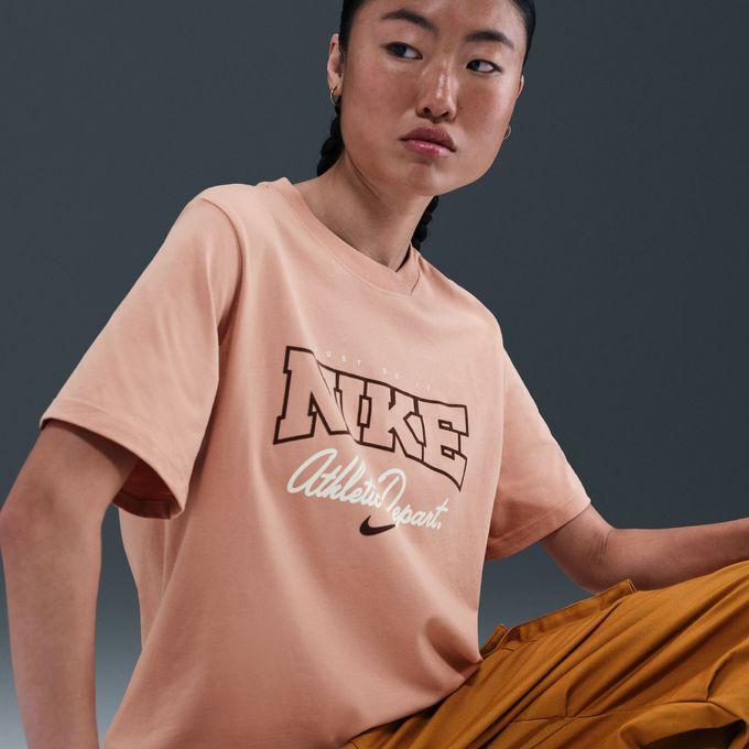 NIKE（ナイキ） 【メール便送料無料】 Tシャツ 半袖 レディース NSW
