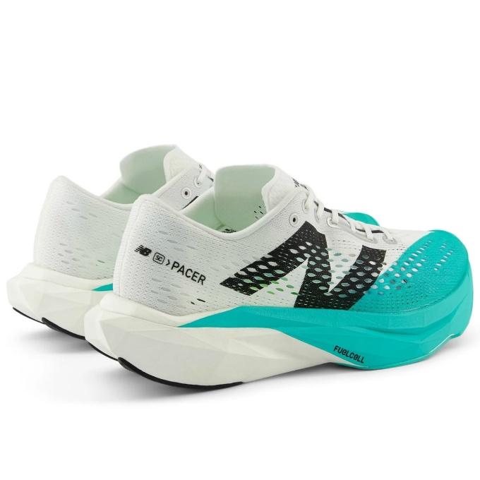 New Balance（ニューバランス） ランニングシューズ FuelCell