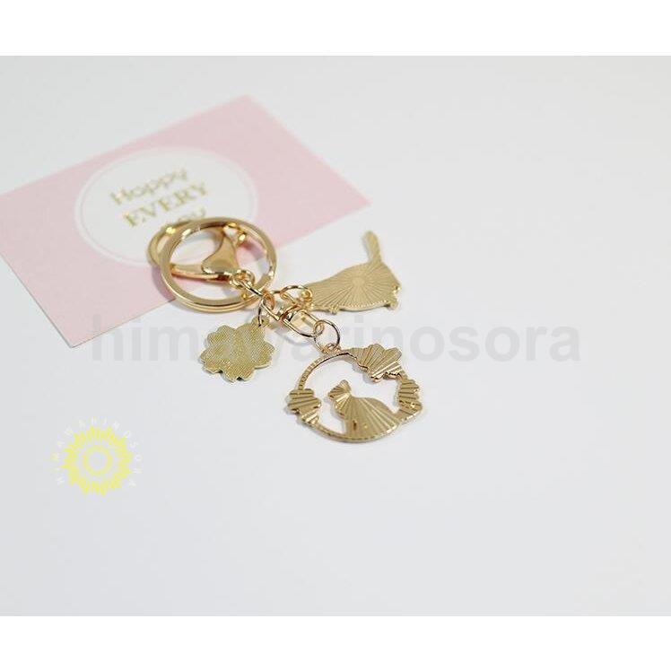 VAULTROOM キーホルダー　ホワイト　ブラウン　2点セット　新品未開封 2025年最新】Vaultroom キーホルダーの人気アイテム - メルカリ