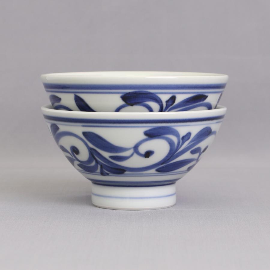 愛媛県指定無形文化財　伝統工芸品　砥部焼 千山窯 茶碗（中） 唐草　※砥部焼 11,000円以上購入で送料無料 |  | 03