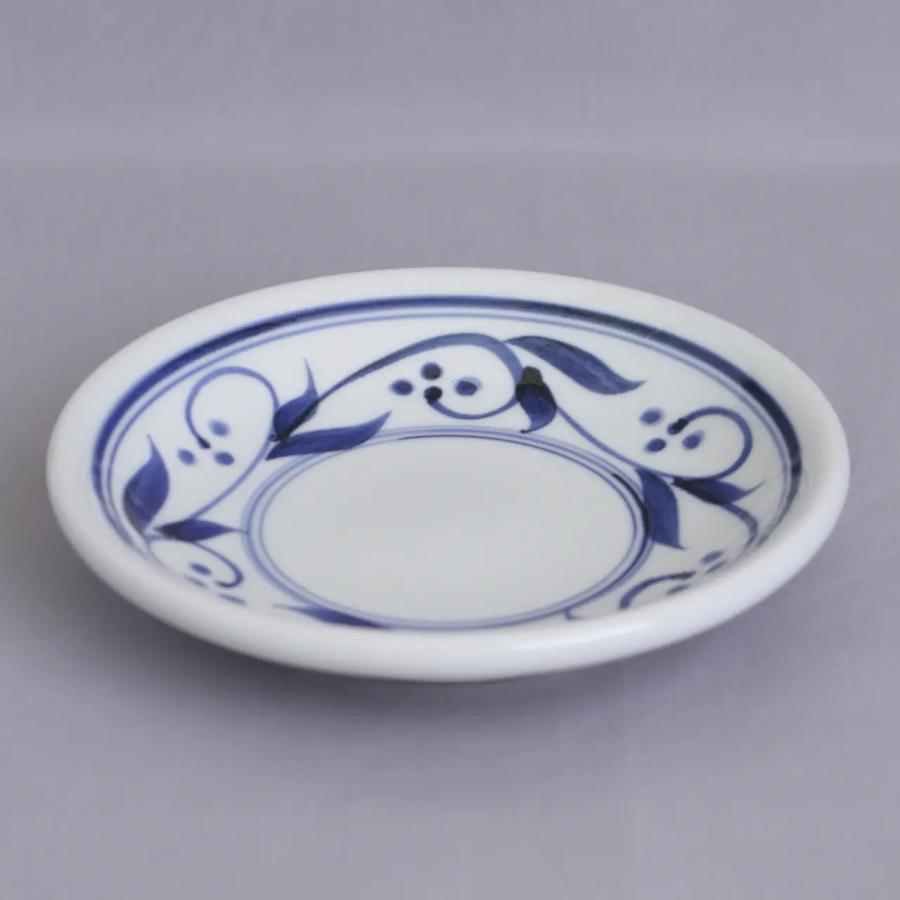 愛媛県指定無形文化財　伝統工芸品　砥部焼 千山窯 5.5寸玉皿　三ッ紋唐草　※砥部焼 11,000円以上購入で送料無料 | 