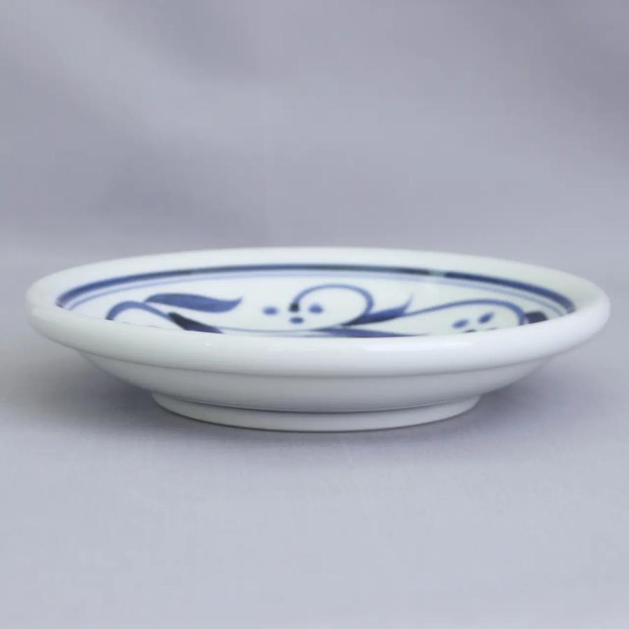愛媛県指定無形文化財　伝統工芸品　砥部焼 千山窯 5.5寸玉皿　三ッ紋唐草　※砥部焼 11,000円以上購入で送料無料 |  | 01