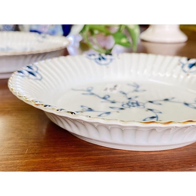 石丸陶芸 生活応援価格！和食器 有田焼 つる花唐草 渕彫皿 取り皿 銘々
