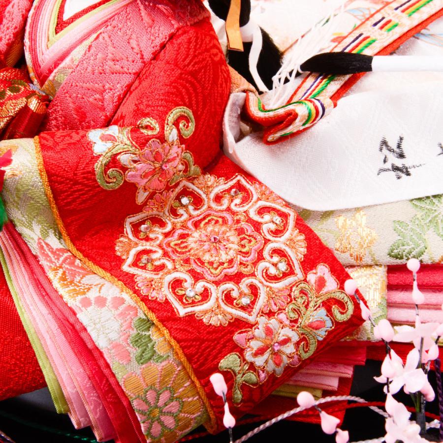 雛人形 京十二(芥子) 収納台 総刺繍華文唐草文様 小出松寿_6