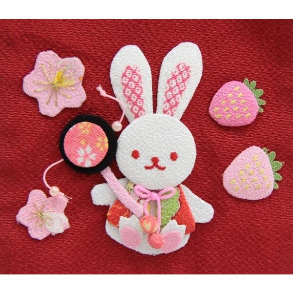 名前旗 押絵いちごうさぎ 赤生地 金糸刺繍文字 （特中） [sb-3-n3-mg]の画像
