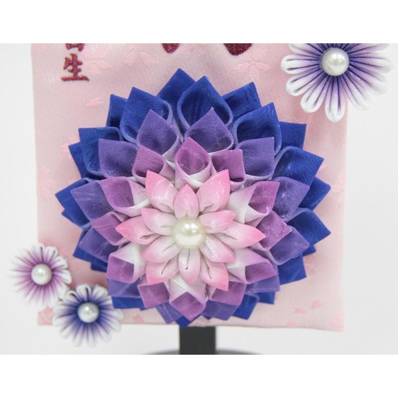名前旗 つまみ細工花 青 赤紫糸刺繍文字 （小） スタンド付き [3-no1-s-am]の画像