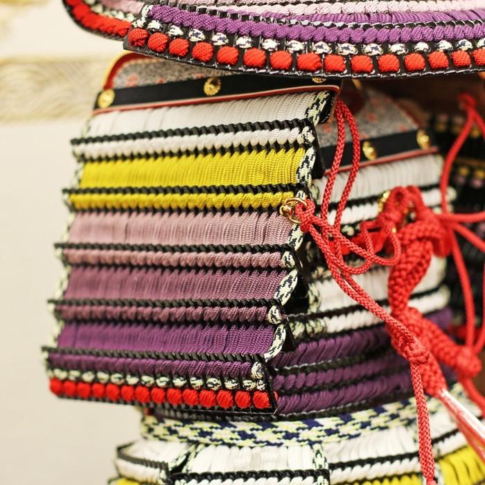 ひなせい 五月人形 鎧飾り / 1/4 源義経 加藤鞆美 奉納 鎧 2 おしゃれ