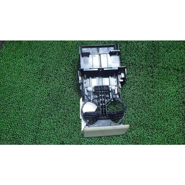 タントエグゼ DBA-L455S ドリンクホルダー   55620-B2010-E0 中古 | タント | 01