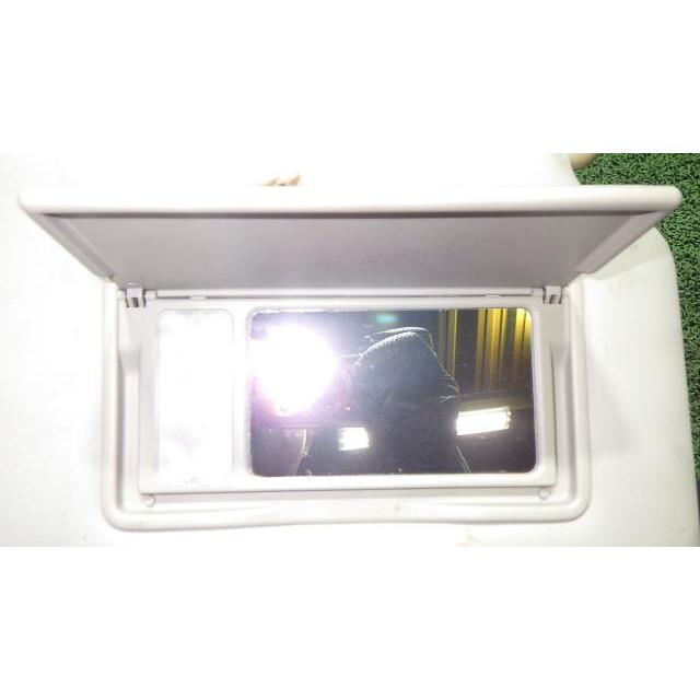 ルクラ DBA-L455F 運転席側/右サンバイザー  74310-B2460-B1 中古 |  | 02